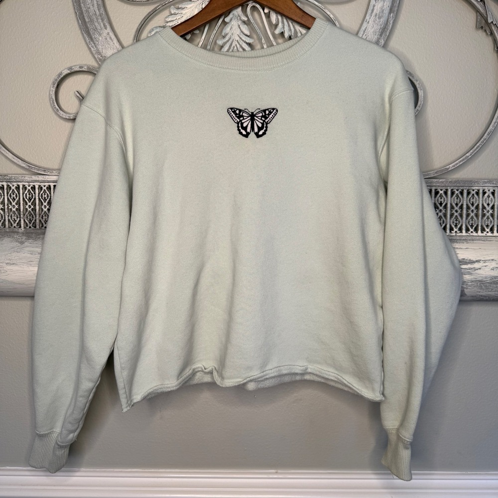 Hollister‎ Butterfly Embroidered Crewneck Sweatshirt Mint Green Raw Hem Small